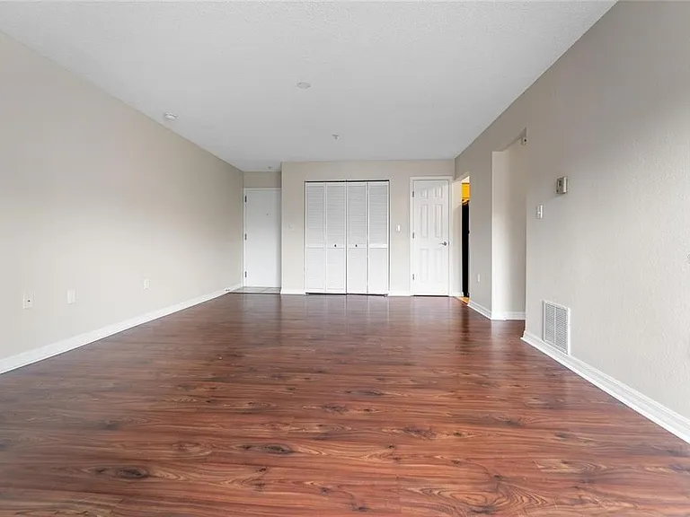 406 S Cedar Ave #307 — Photo 6