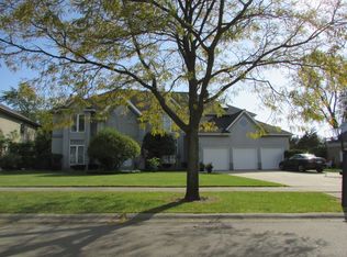 4145 Ridgeland Ln, Northbrook, IL 60062