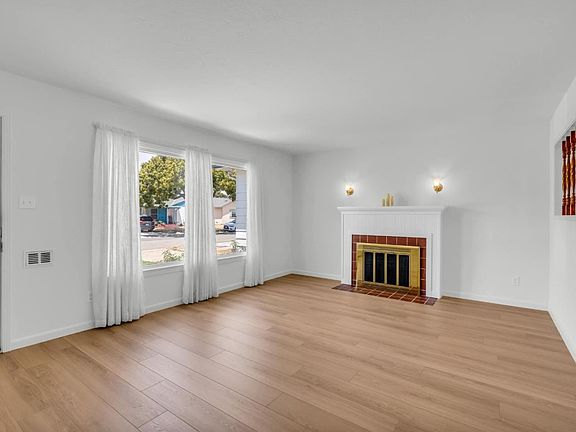5th image of 1242 Adams St