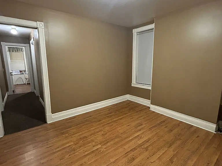 7 Glen Ave #1 — Photo 2
