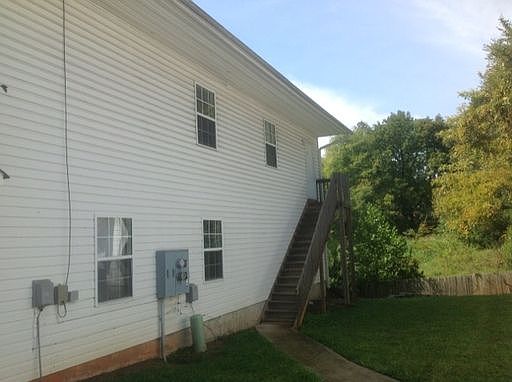 2nd image of 3221 Summit Ave #A