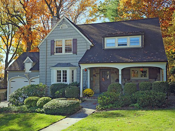 2nd image of 6 Crestwood Dr