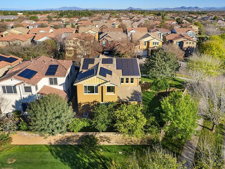 3437 E Mesquite St — Photo 32