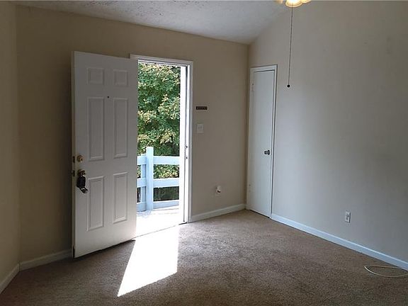 3rd image of 4134 Mitchell Hill Dr #4134