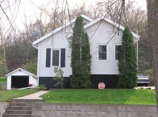 1043 Sturtevant St, Red Wing, MN 55066