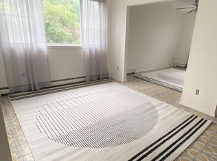 37 Freeport St FLOOR 2, East Islip, NY 11730