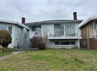 5463 Portland St, Burnaby, BC
