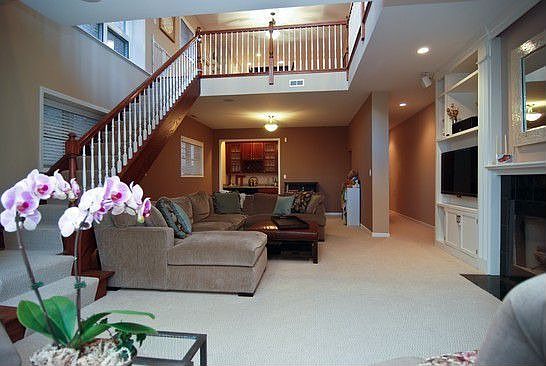 3rd image of 1939 N Damen Ave APT 1N