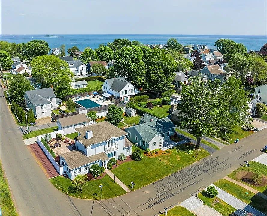 1st image of 2 Blake Ave