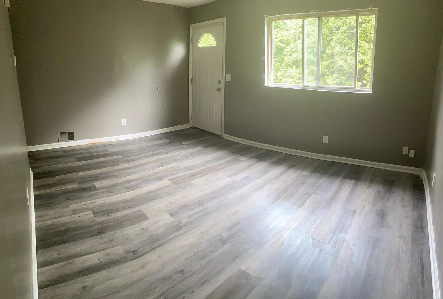 2 bed, 1.5 bath, 928 sqft, $1,250 — Photo 3
