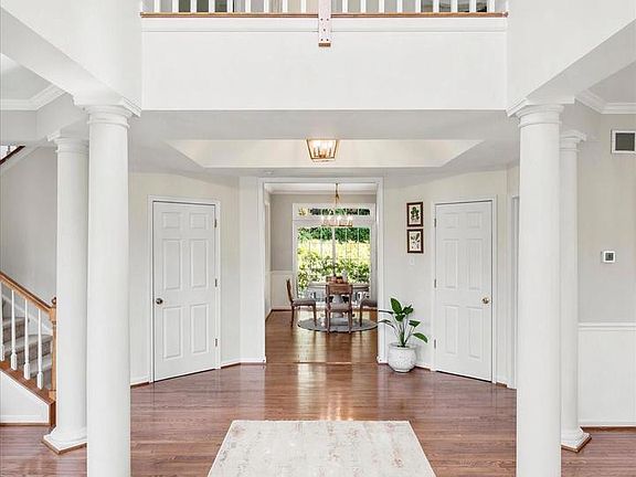 2nd image of 24 White Woods Ln