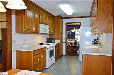 5th image of 4 Hudders Creek Way