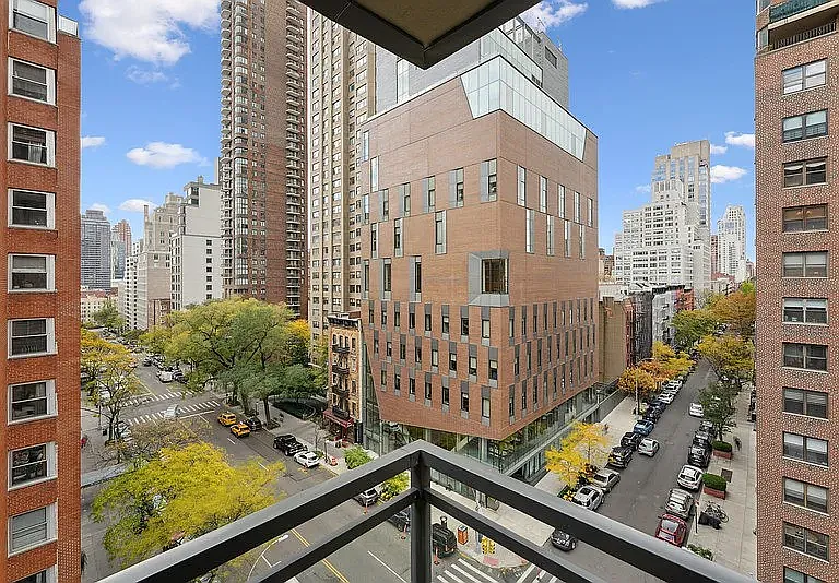 85 E End Ave #6C — Photo 1