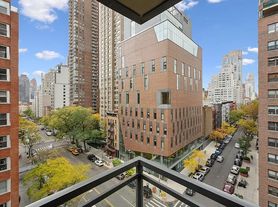 85 E End Ave