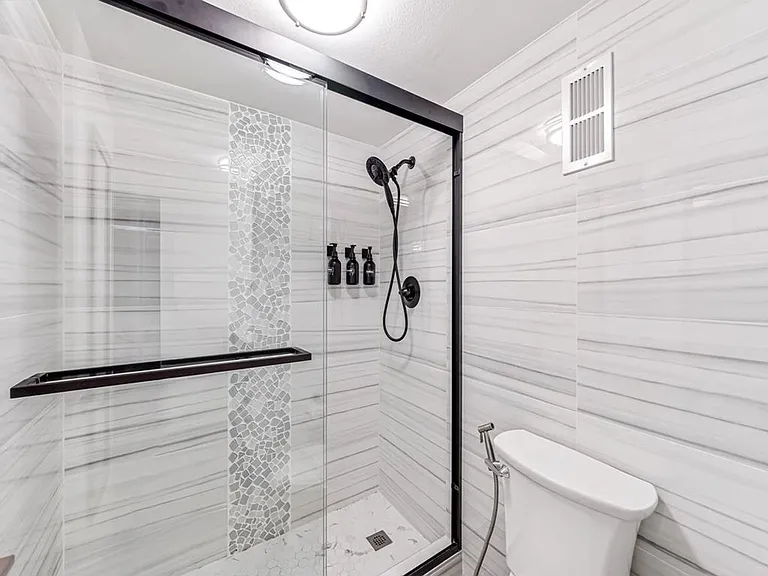 380 Seaview Ct #207 — Photo 14