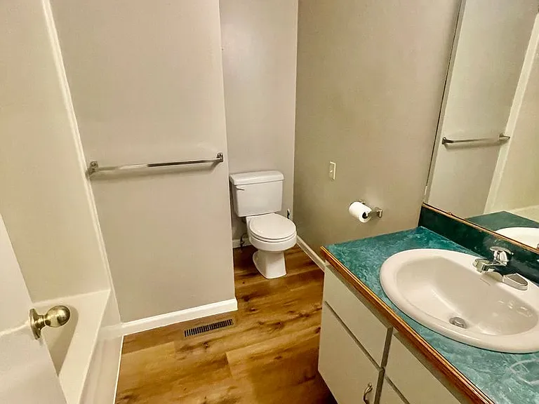 616 E Barbara Ct — Photo 14