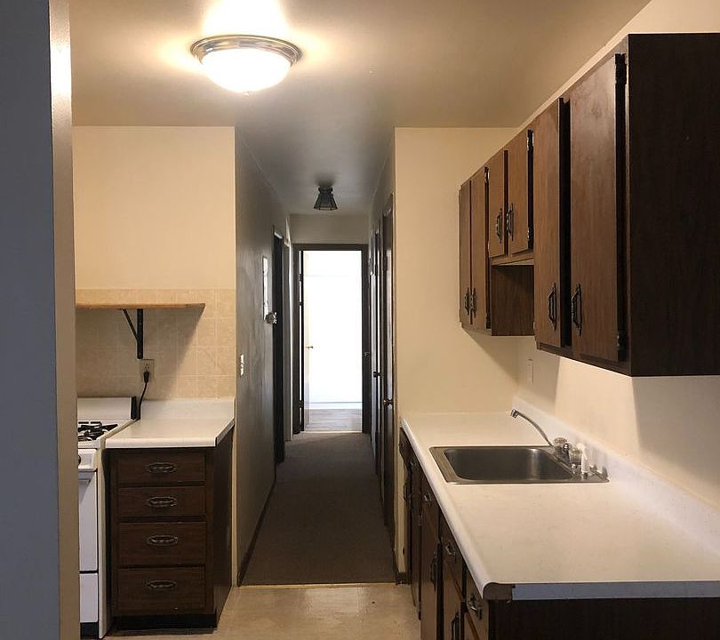 1st image of 425 6th Ave #6