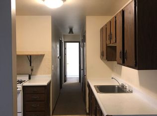 425 6th Ave #6, Menominee, MI 49858