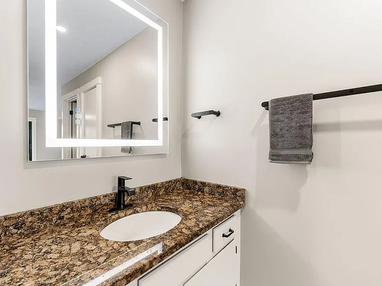 516 Park Ridge Cir — Photo 15