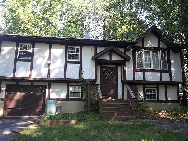 1st image of 11 Lee Dr