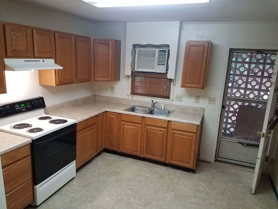 1st image of 219 Primrose Pl APT 2