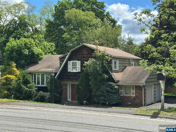 252 Wierimus Rd, Hillsdale, NJ 07642