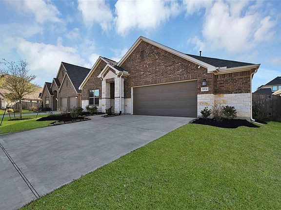 3rd image of 18934 Arnold Creek Ln