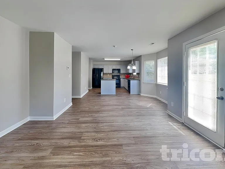 9250 Austin Ridge Ln — Photo 3