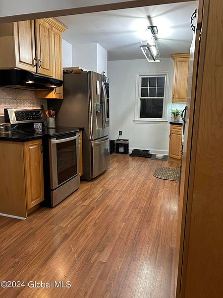 5th image of 172 Sunnyside Road