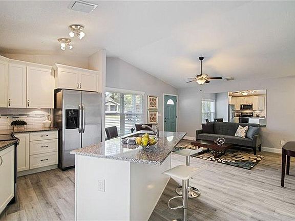 Kitchen / Living area