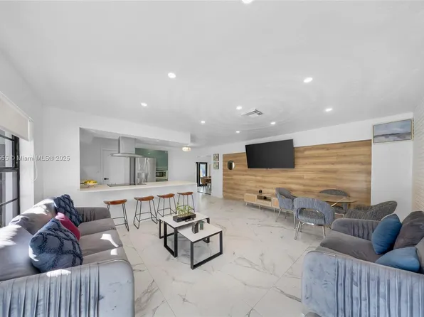 11420 NE 4th Ave, Miami, FL 33161