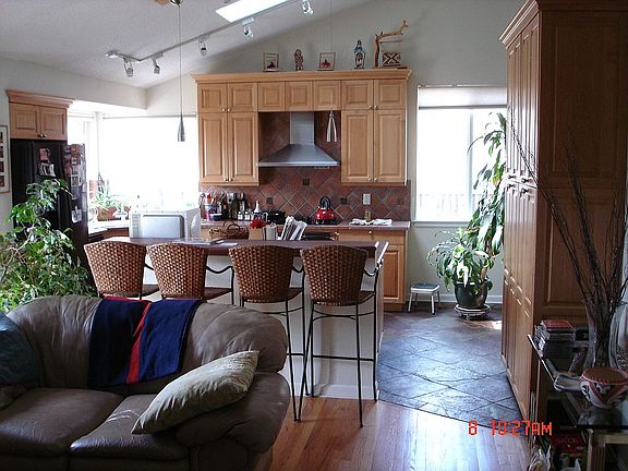Living and Kitchen area