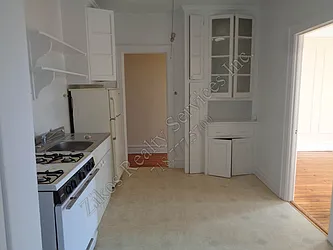 Rented by Zikos Realty Services