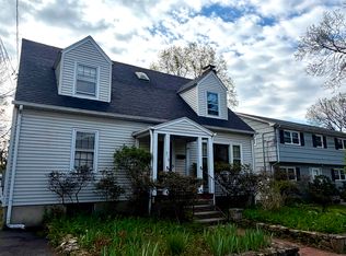 216 High St, Fairfield, CT 06824
