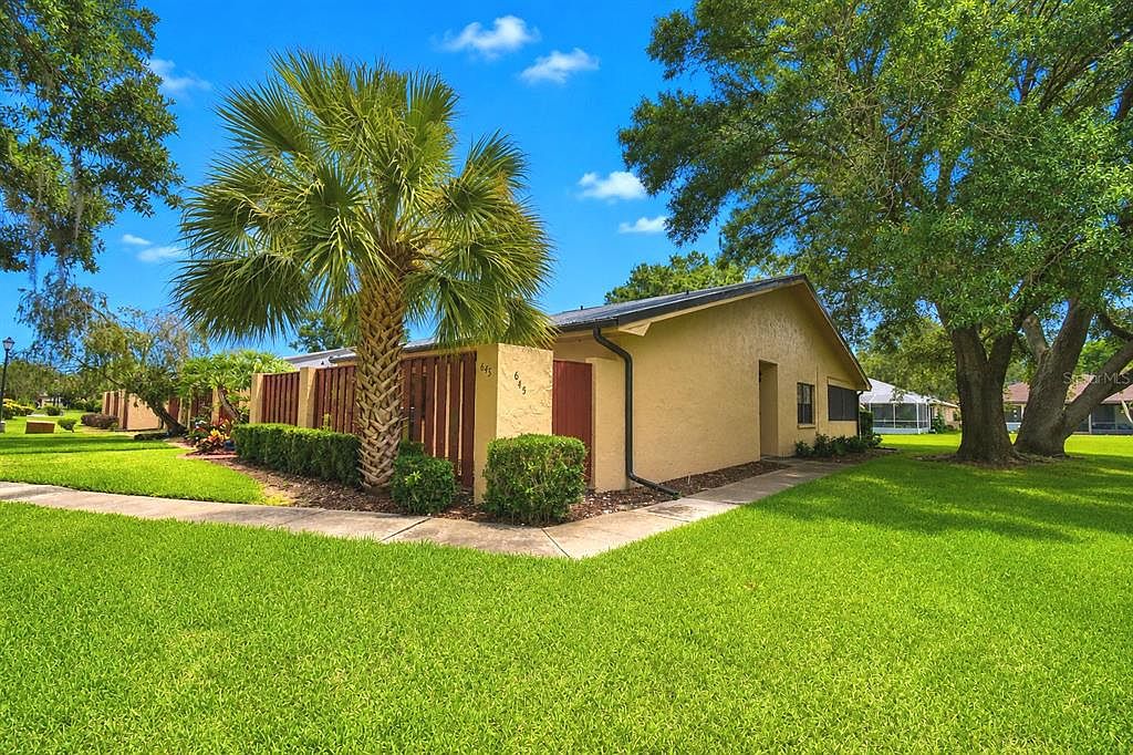 645 Broadmoor Cir #645