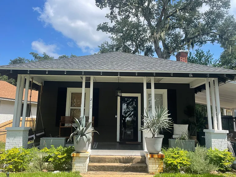 213 Bayou Blvd — Photo 2