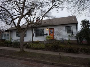1035 SE Rhone St #A, Portland, OR 97202