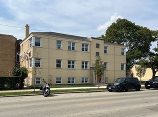 5752 N Austin Ave, Chicago, IL 60646