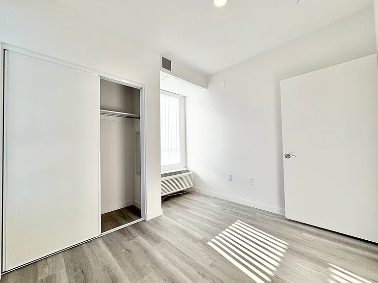 4008 MLK — Photo 8
