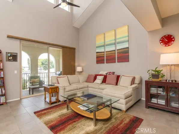 1870 Gladys Ave Unit 105, Signal Hill, CA 90755