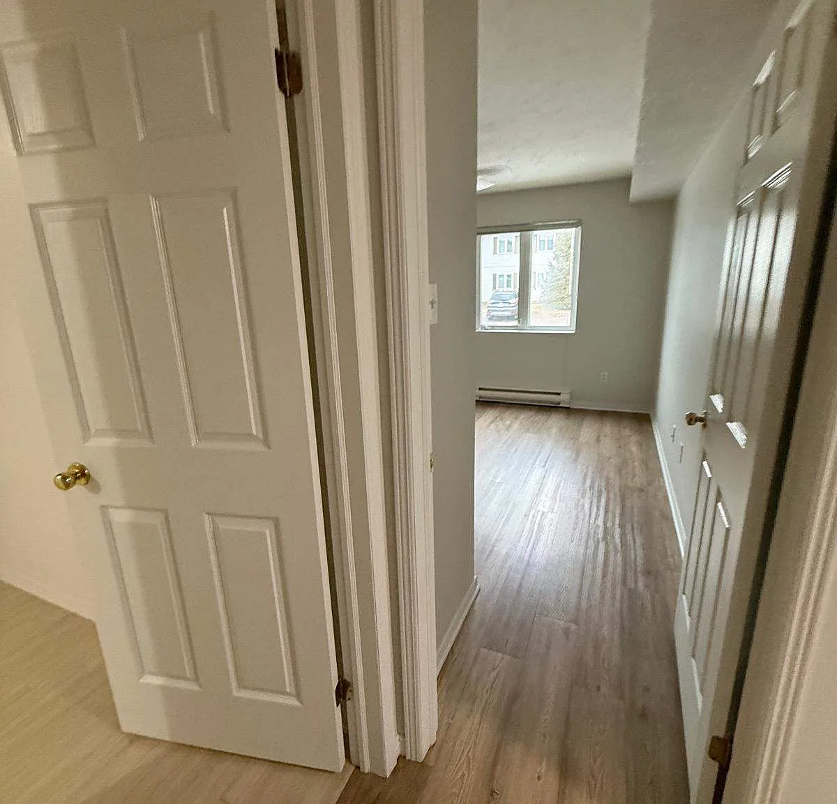 186 Mapleton Rd — Photo 1