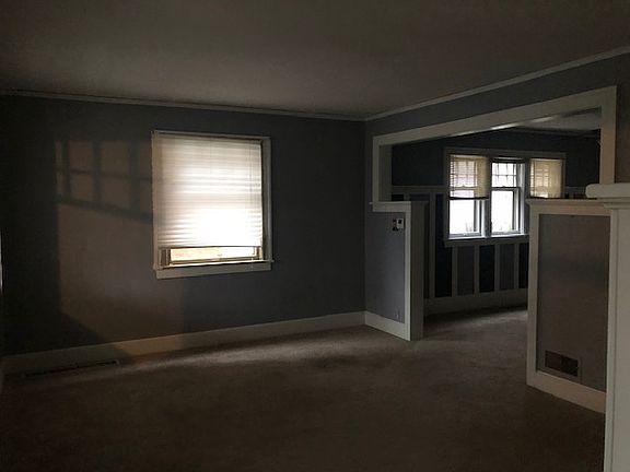 3rd image of 1160 E Indiana Ave