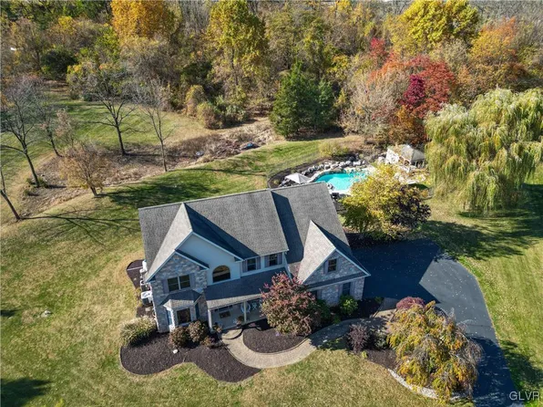 5051 Stansfield Dr, Zionsville, PA 18092