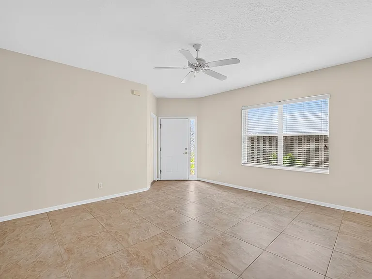 506 Tyler Ave — Photo 5