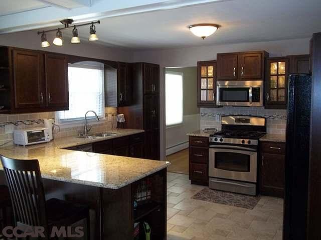 1st image of 388 Douglas Dr