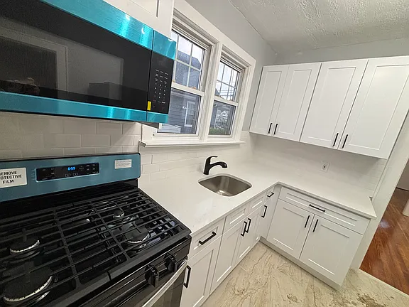 1008 Drake Ave #Single fam — photo 3 of 12