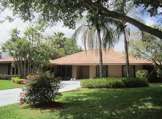 9 Cambria Rd E, Palm Beach Gardens, FL 33418