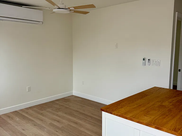 950-952 Beryl St #2 — Photo 8