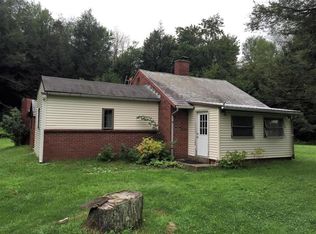 172 Roemerville Rd, Greentown, PA 18426