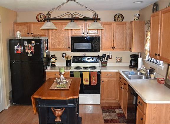 Beautiful Cabinetry, Pantry & Upgraded Appliances
